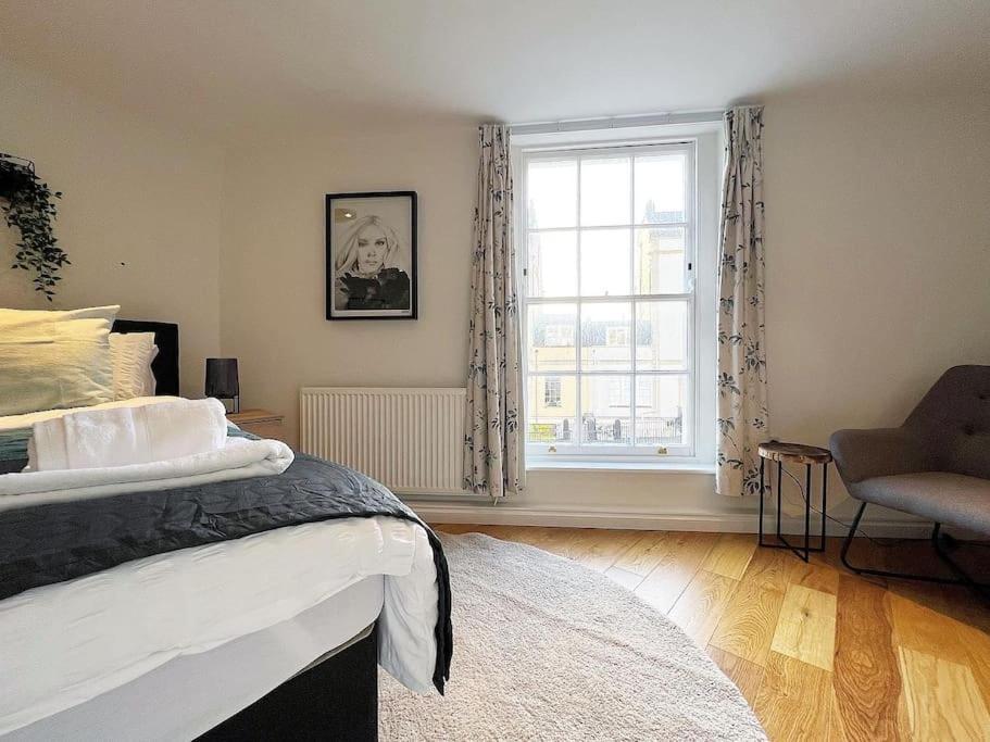 Quirky 3 Bedroom Town House In Clifton, ブリストル エクステリア 写真