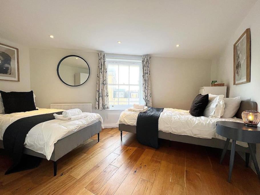 Quirky 3 Bedroom Town House In Clifton, ブリストル エクステリア 写真